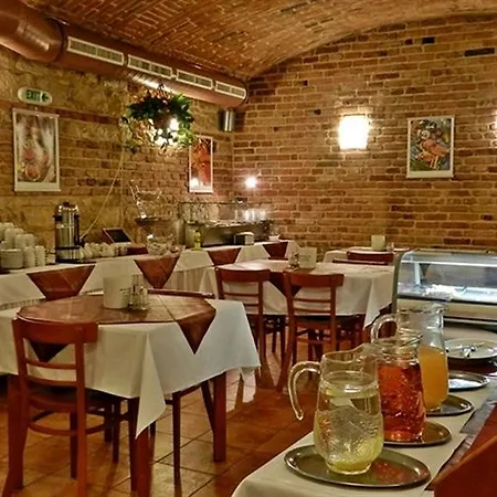奥尔顿酒店 酒店