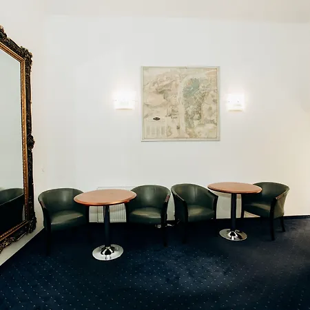 Alton Hotel 3*