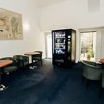 Alton 3*