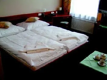 Alton Otel 3*